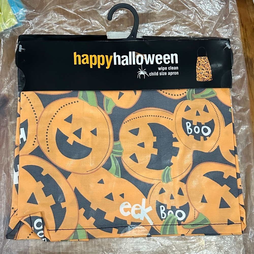 NEW Happy Halloween Wipe Clean Kids Child’s Size Pumpkin Apron